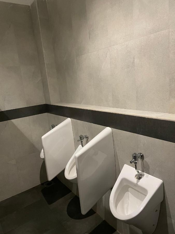 Отель Riverbank 3*